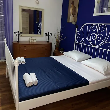 Apartment Dora Max 6 People Budva